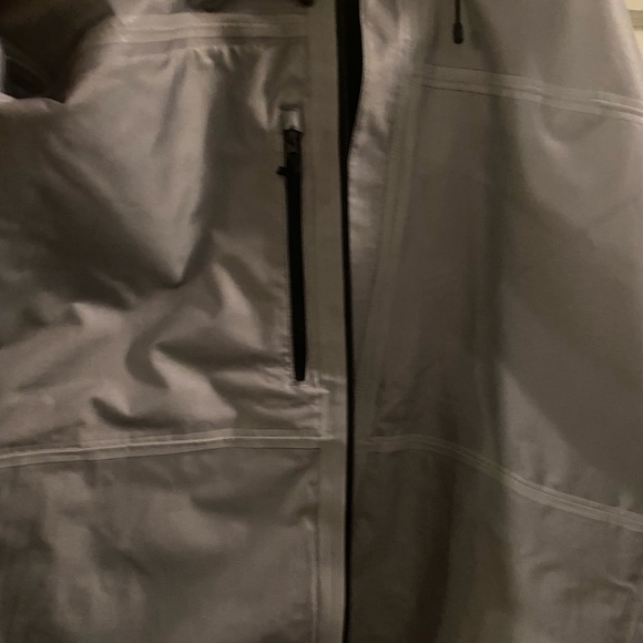 The North Face Dryzzlle Futurelight Black Rain Jacket - Picture 7 of 7